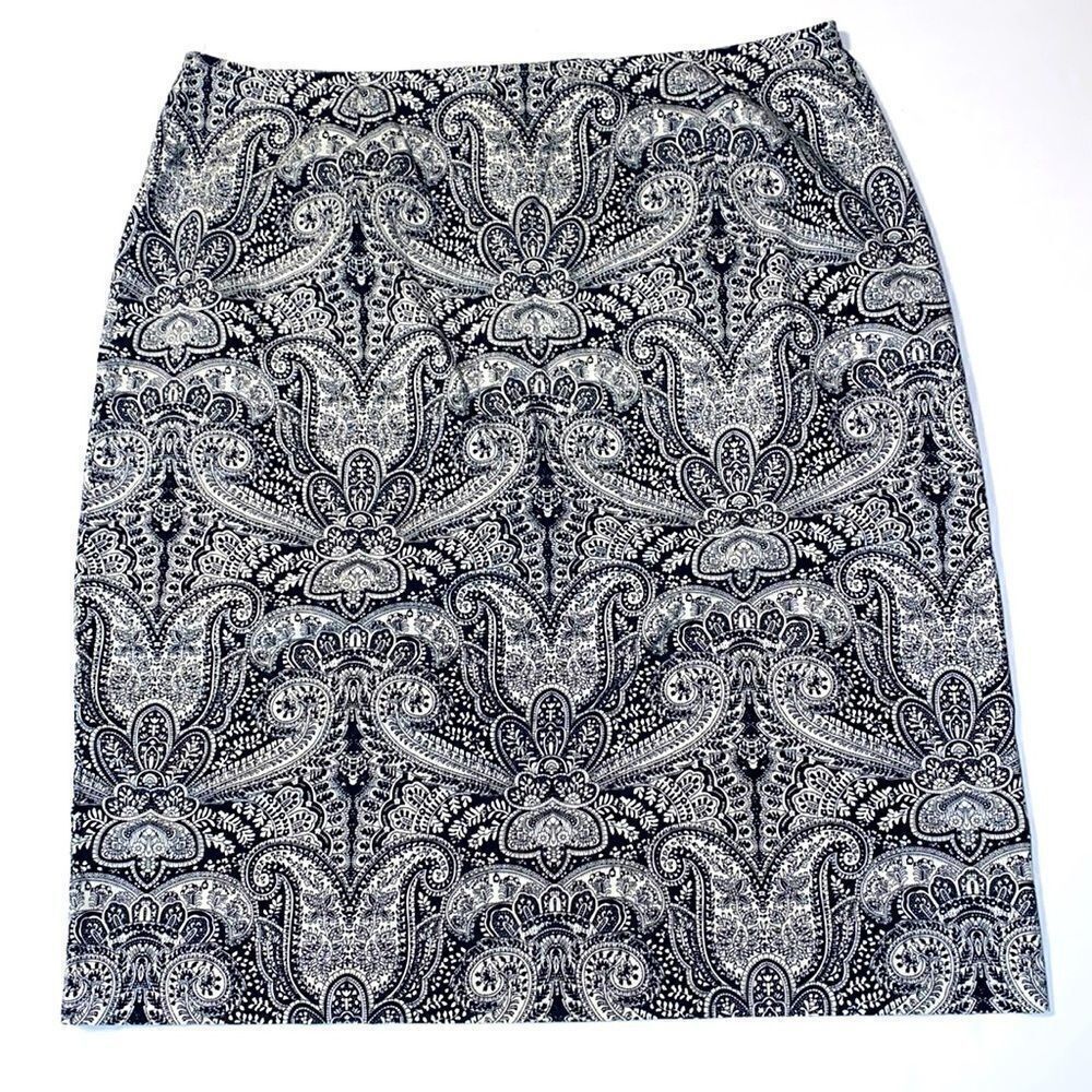 Preswick & Moore black & white paisley unlined 12